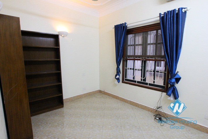 Nice house for rent in Westlake area, facing to the lake